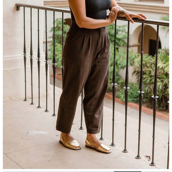 Pons Avarcas Classic Style Metallic Gold Slingback Sandals Women's size 8 - Picture 2 of 12